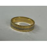 18CT YELLOW AND WHITE GOLD WEDDING BAND SIZE G 3G APPROX