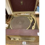 VINTAGE MID 20TH CENTURY EAR PORTABLE RECORD PLAYER