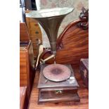 HIS MASTERS VOICE GRAMOPHONE