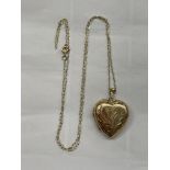 9CT GOLD ENGRAVED HEART SHAPE LOCKET ON TRACE CHAIN 3G APPROX
