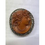 UNMARKED WHITE METAL ROPE EDGED BAS RELIEF CAMEO