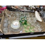 CARTON OF MAINLY GLASSWARE INCLUDING GREEN STEM POP GLASSES