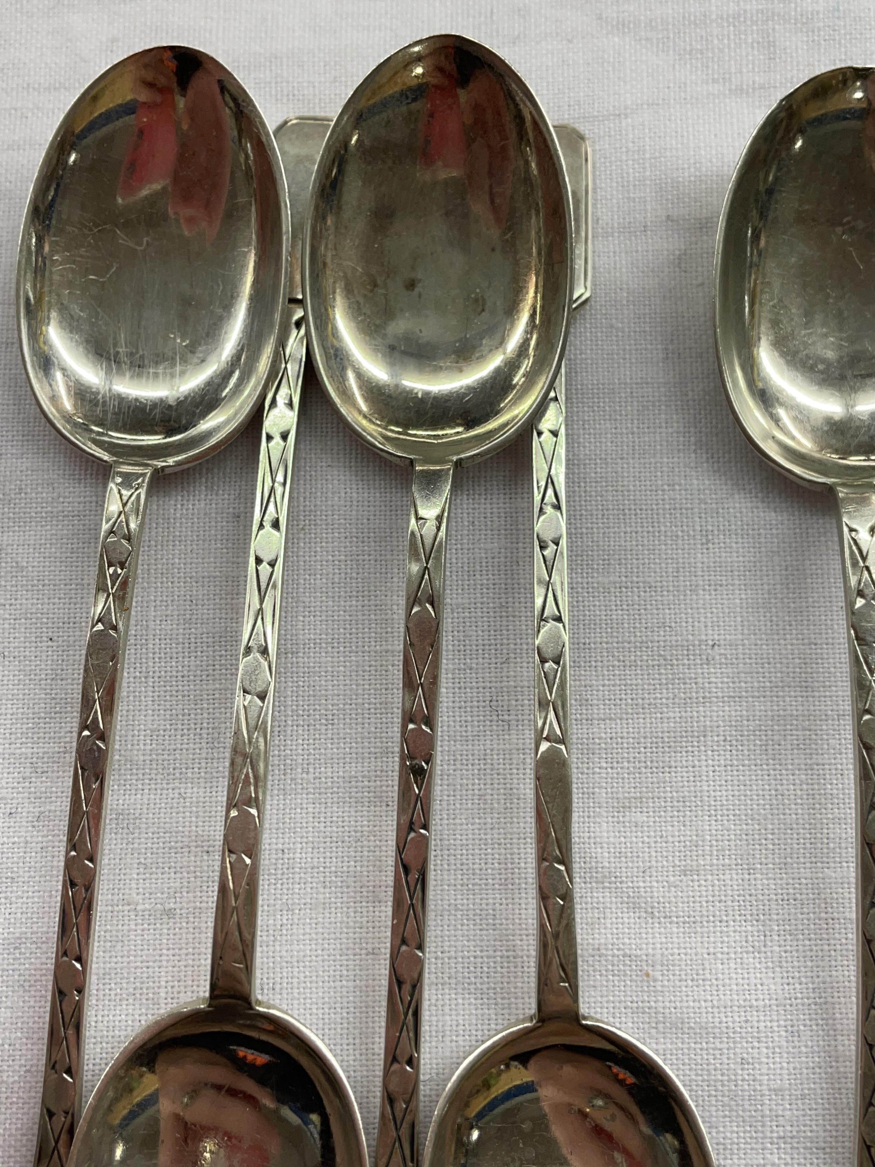 SET OF SIX SHEFFIELD SILVER TEA SPOONS - Image 4 of 5