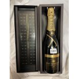 BOXED BOTTLE OF GRAND VINTAGE 2000 MOET & CHANDON CHAMPAGNE