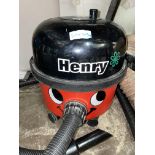 HENRY TUB HOOVER