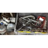 GREY CRATE OF MECHANICS DOUBLE END AND RING SPANNER,