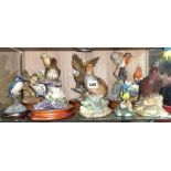 SHELF OF BIRD FIGURE GROUPS BY KOWA AND OTHERS INCLUDING AN ITALIAN POTTERY COCKEREL (PLUME A/F)