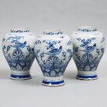 Set of Three Delft Blue Painted Baluster Vases, late 18th/19th century, height 10.2 in — 26 cm (3 Pi