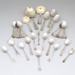 Group of Mainly American Silver Flatware, 19th/20th century, largest length 8.9 in — 22.5 cm (36 Pie