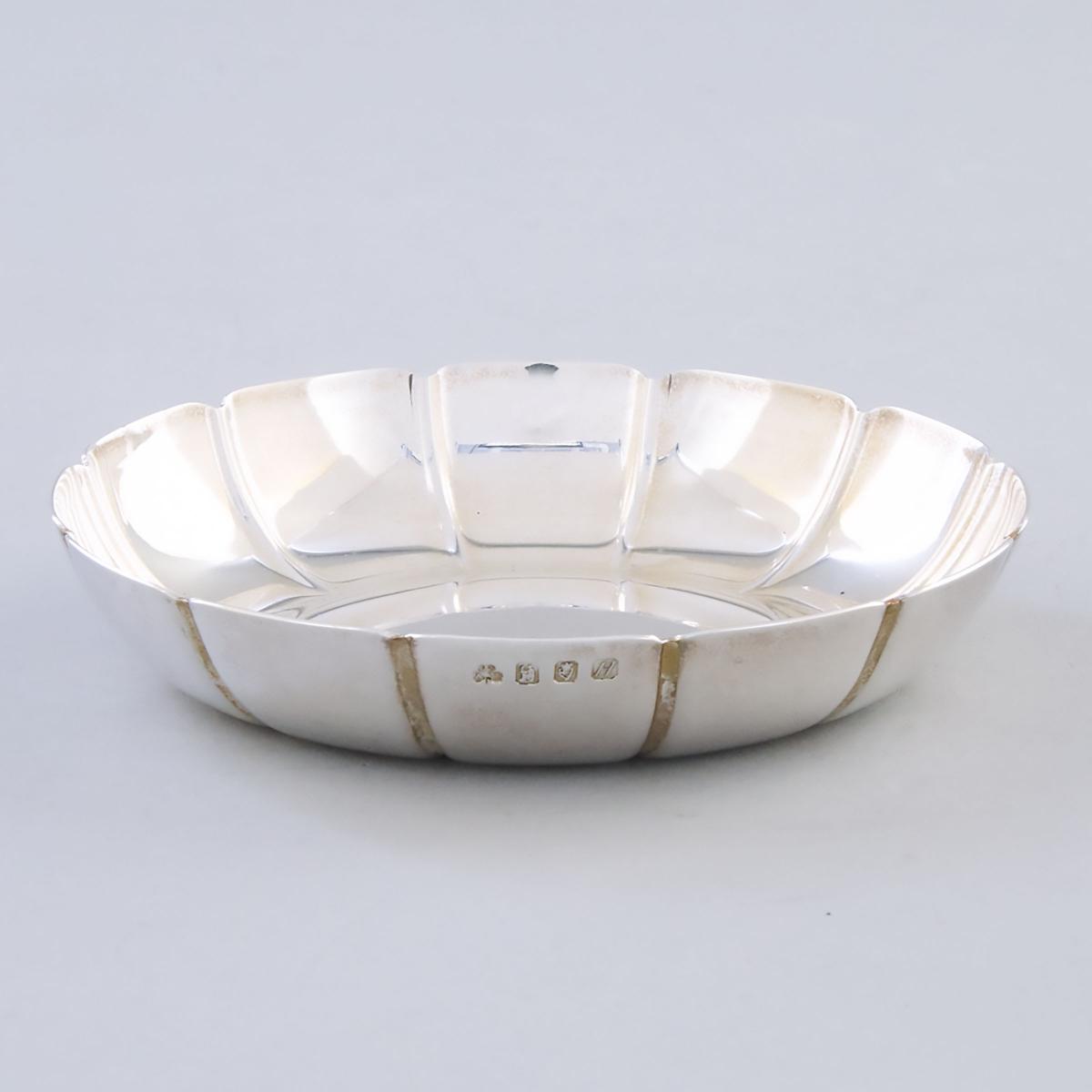 Irish Silver Small Strawberry Dish, Alwright & Marshall, Dublin, 1993, diameter 4.8 in — 12.1 cm