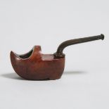 Dutch Briar Wood Shoe Form Pipe, 19th/early 20th century, length 4.25 in — 10.8 cm