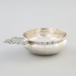 William III Silver Bleeding Bowl, Edward Wimans, London, 1698, over handle width 6.2 in — 15.7 cm