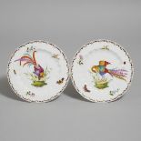 Pair of Samson 'Chelsea' Exotic Bird Plates, c.1900, diameter 8.9 in — 22.5 cm (2 Pieces)