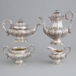 William IV Silver Tea and Coffee Service, London, 1834, coffee pot height 9.8 in — 25 cm (4 Pieces)