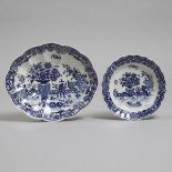 Worcester Blue Printed 'Bat' Pattern Oval Dish and a Plate, c.1785, diameter 10.6 in — 27 cm; diame