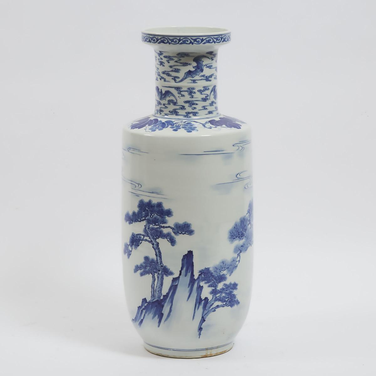 A Large Blue and White 'Birds and Pine' Vase, Early to Mid 20th Century, 民国时期 青花'苍鹰劲松'纹纸槌大瓶, height - Image 3 of 3