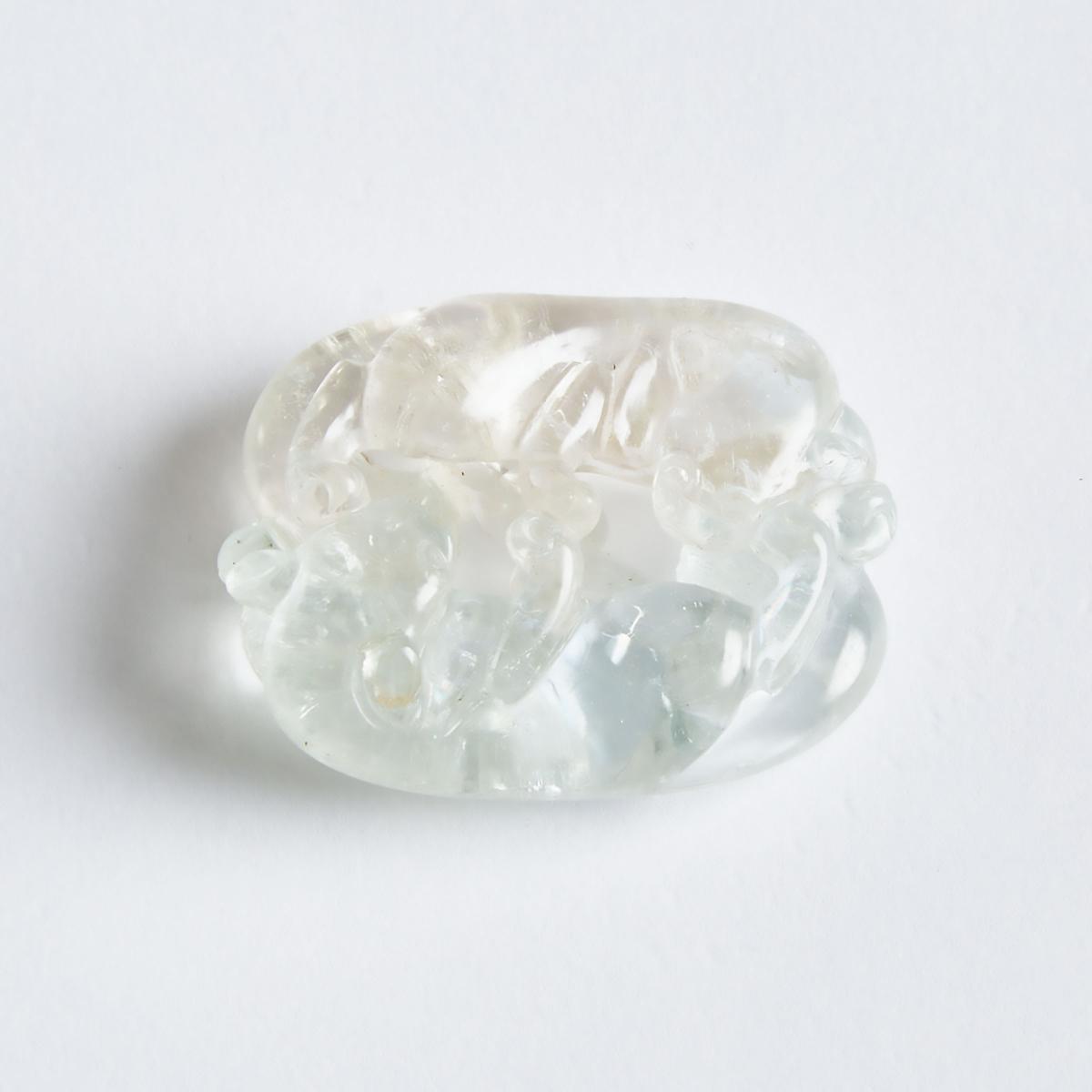 A Rock Crystal Carving of Two Badgers, Qing Dynasty, 18th/19th Century, 清 十八/十九世纪 天然水晶雕'双欢'佩, length