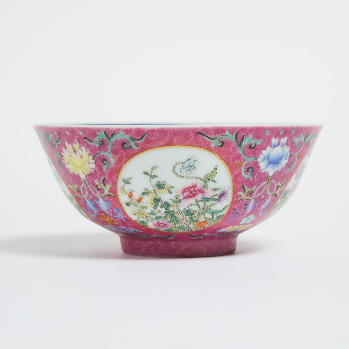 A Famille Rose Sgraffito Ruby-Ground 'Medallion' Bowl, Daoguang Mark, 清 道光款 胭脂红地轧道粉彩开光花鸟图碗, diameter - Image 3 of 7