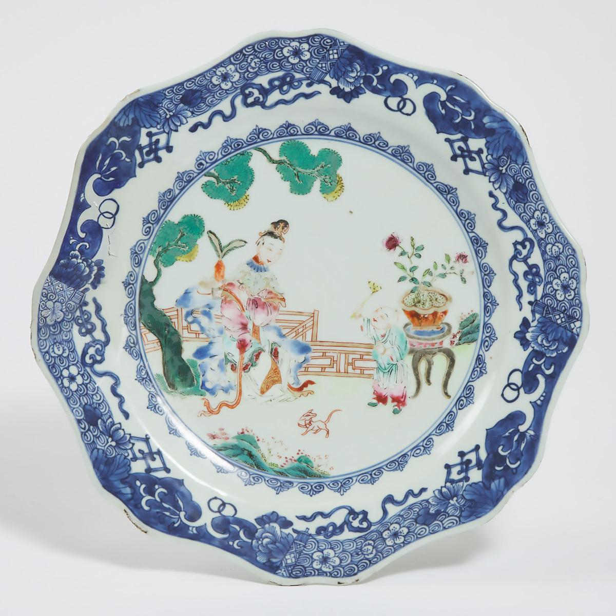 A Chinese Export Blue and White Famille Rose Plate, Late 18th Century, 十八世纪晚期 乾隆外销青花粉彩人物图盘, diameter