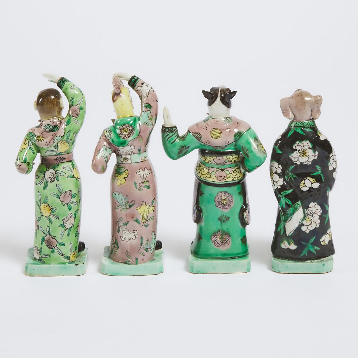 A Complete Set of Twelve Famille Verte Porcelain 'Zodiac' Figures, Late Qing Dynasty, 晚清 素三彩十二生肖一套, - Image 9 of 11