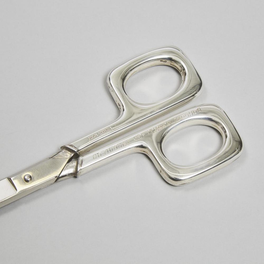 Canadian Silver Presentation Tray and Ceremonial Silver Scissors, Henry Birks & Sons, 1960, tray 15 - Image 4 of 4