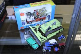 2 Corgi Toys. A Major Toys Holmes Wrecker Recovery Vehicle with Ford tilt cab (1142). In white and