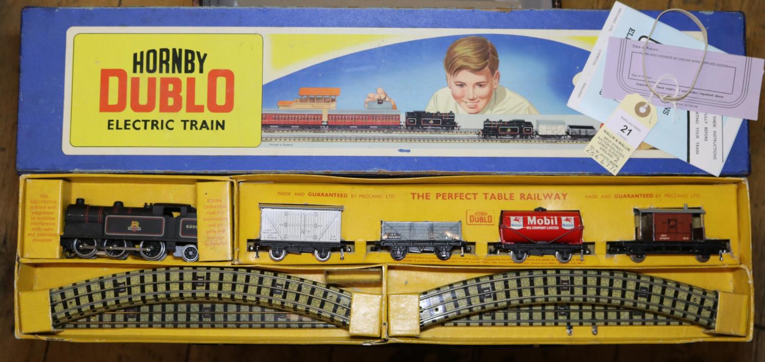 2 3-rail Hornby Dublo Train Sets. An EDG17 0-6-2 Tank Goods Train. Comprising a BR class N2 0-6-2T