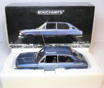 Minichamps 1:18 BMW 2000 Tii Touring 1971. In metallic blue with black interior. Boxed. Vehicle