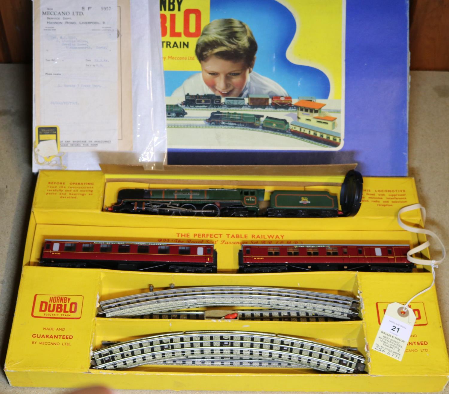 2 3-rail Hornby Dublo Train Sets. An EDG17 0-6-2 Tank Goods Train. Comprising a BR class N2 0-6-2T - Image 2 of 2