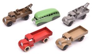 5 Dinky Toys. 2x Motor Truck 22c. A Pre-War example in red with black wheels and a Post-War