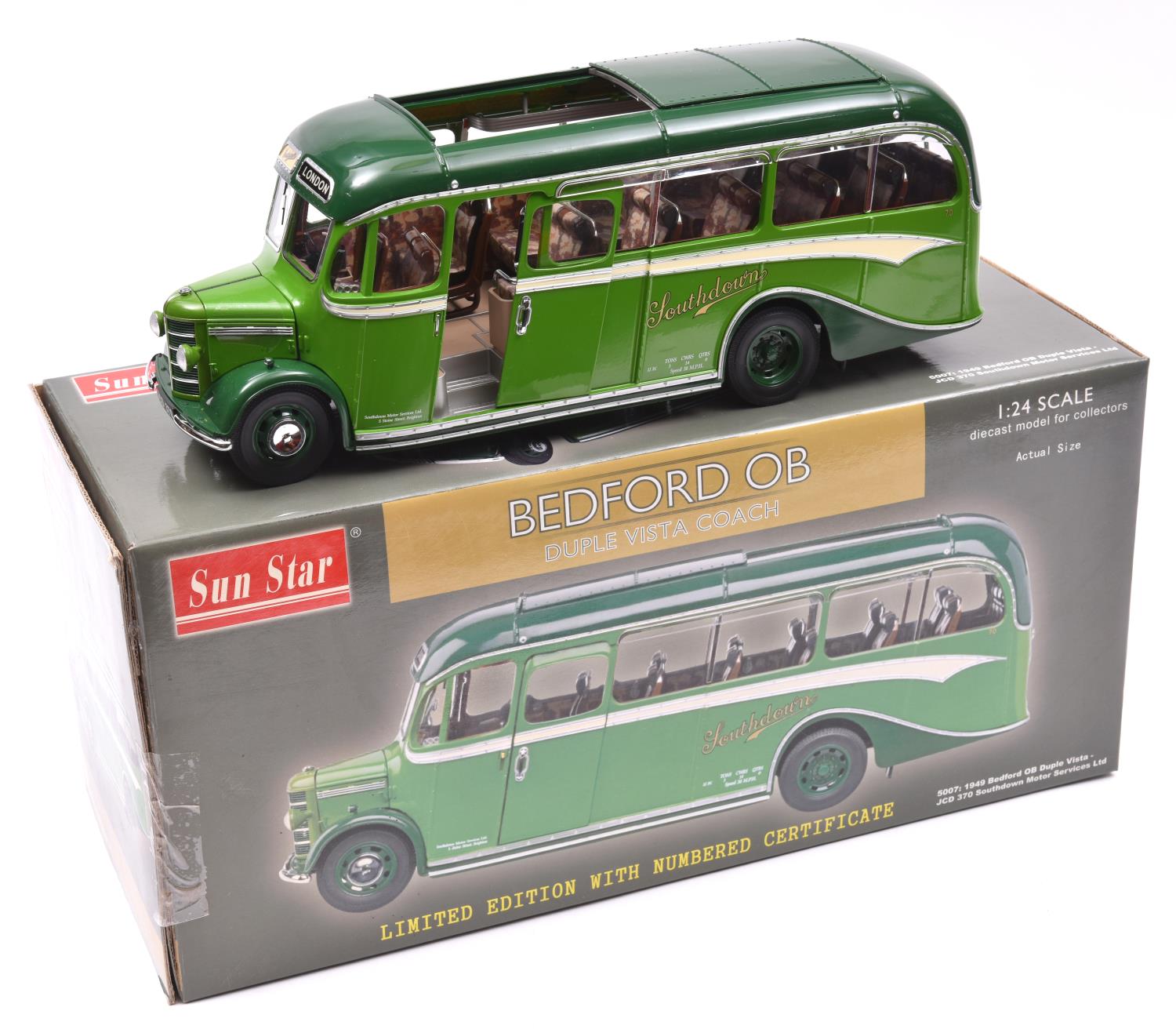 Sun Star 1:24 scale Bedford OB Duple Vista Coach. An example in Southdown livery. Boxed, some wear/