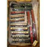 14 items of Hornby Dublo for 3-rail running. Including 2x BR locomotives; Coronation Class 4-6-2,