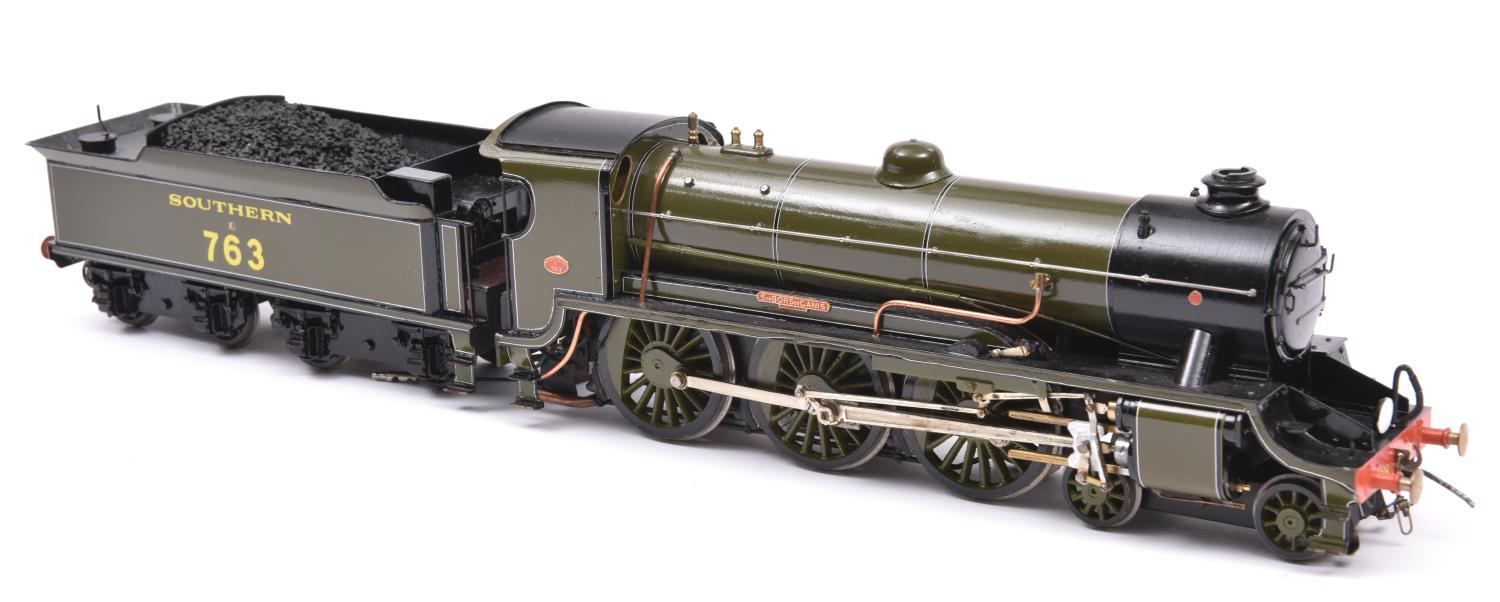 A finescale O gauge kitbuilt model of a Southern Railway Class N15 4-6-0 tender locomotive, Sir Bors - Image 2 of 2