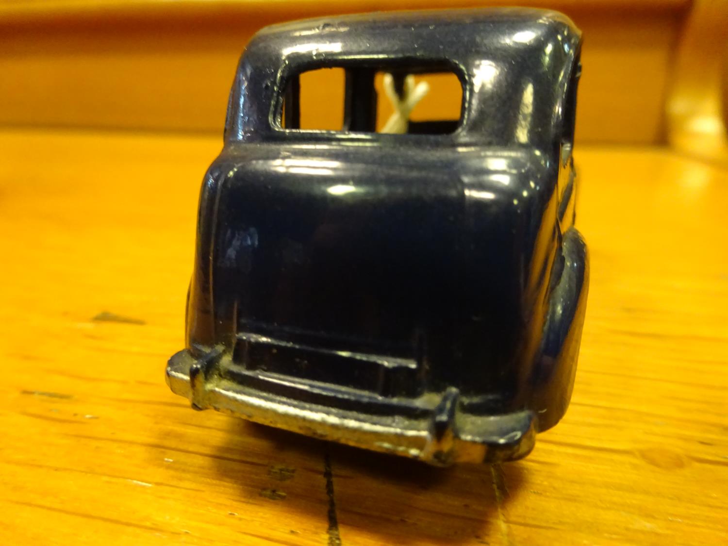 Dinky Toys Austin Taxi (254). A scarce example in dark blue with mid blue wheels and black tyres. - Image 5 of 5