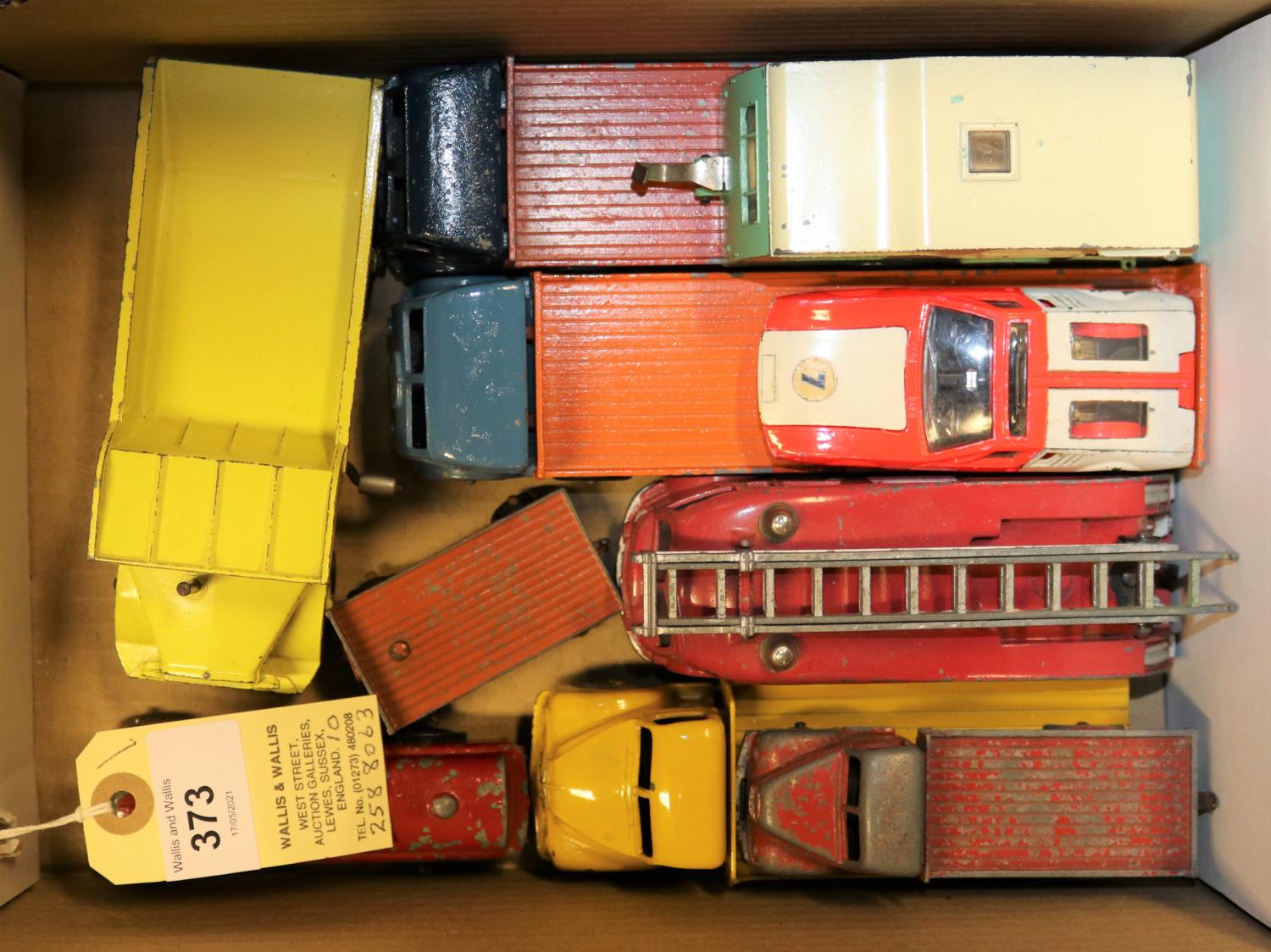 1o Dinky Toys. Leyland Comet, 'Portland Cement'. Euclid Dump Truck, Commer Fire Engine, Fordson