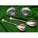 A pair of silver salad servers and 2x silver coasters. All hallmarked Sheffield, 'HA'. Salad servers