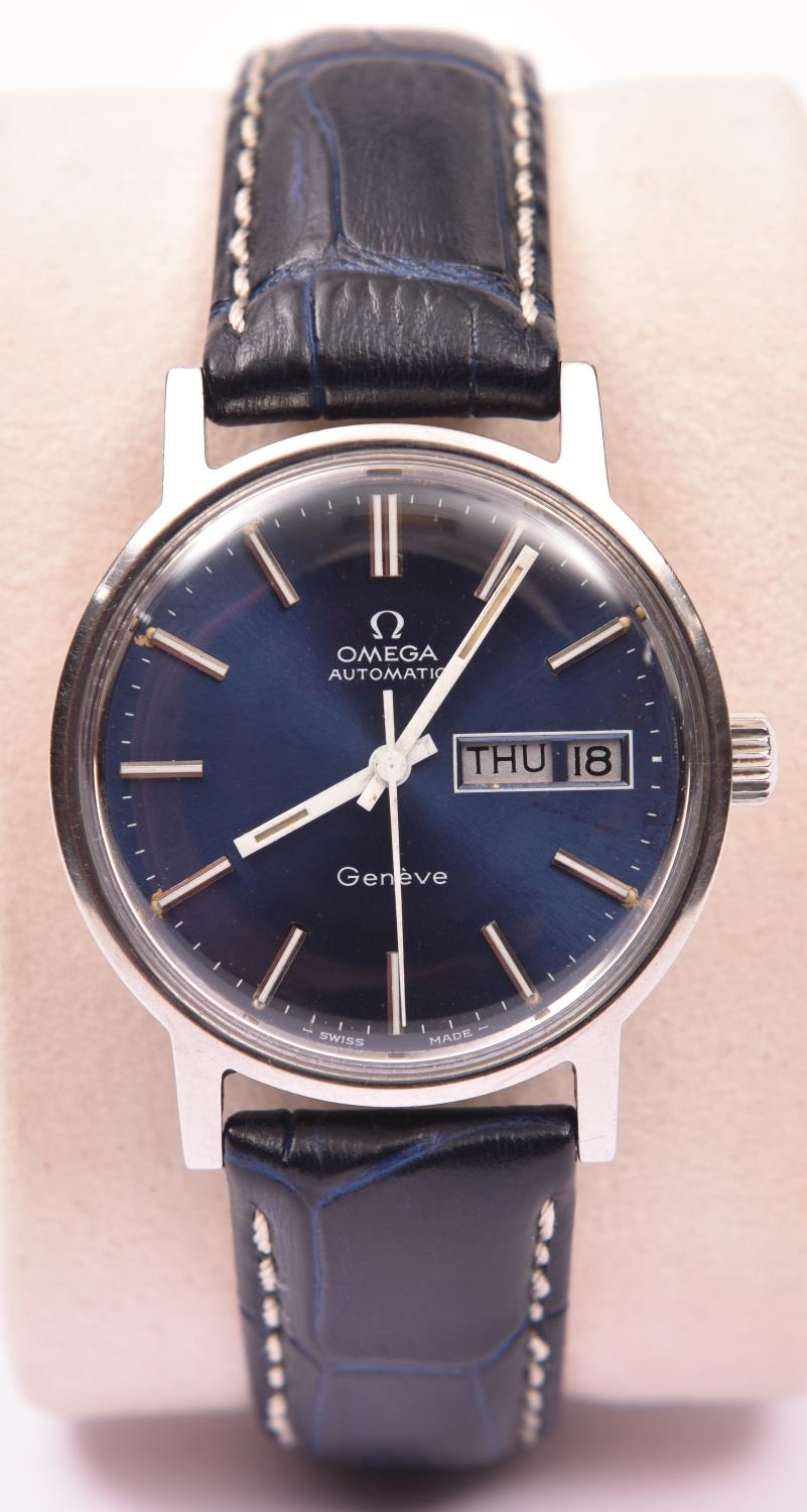An Omega Geneve Bumper Automatic watch with automatic self winding mechanism. With stainless steel