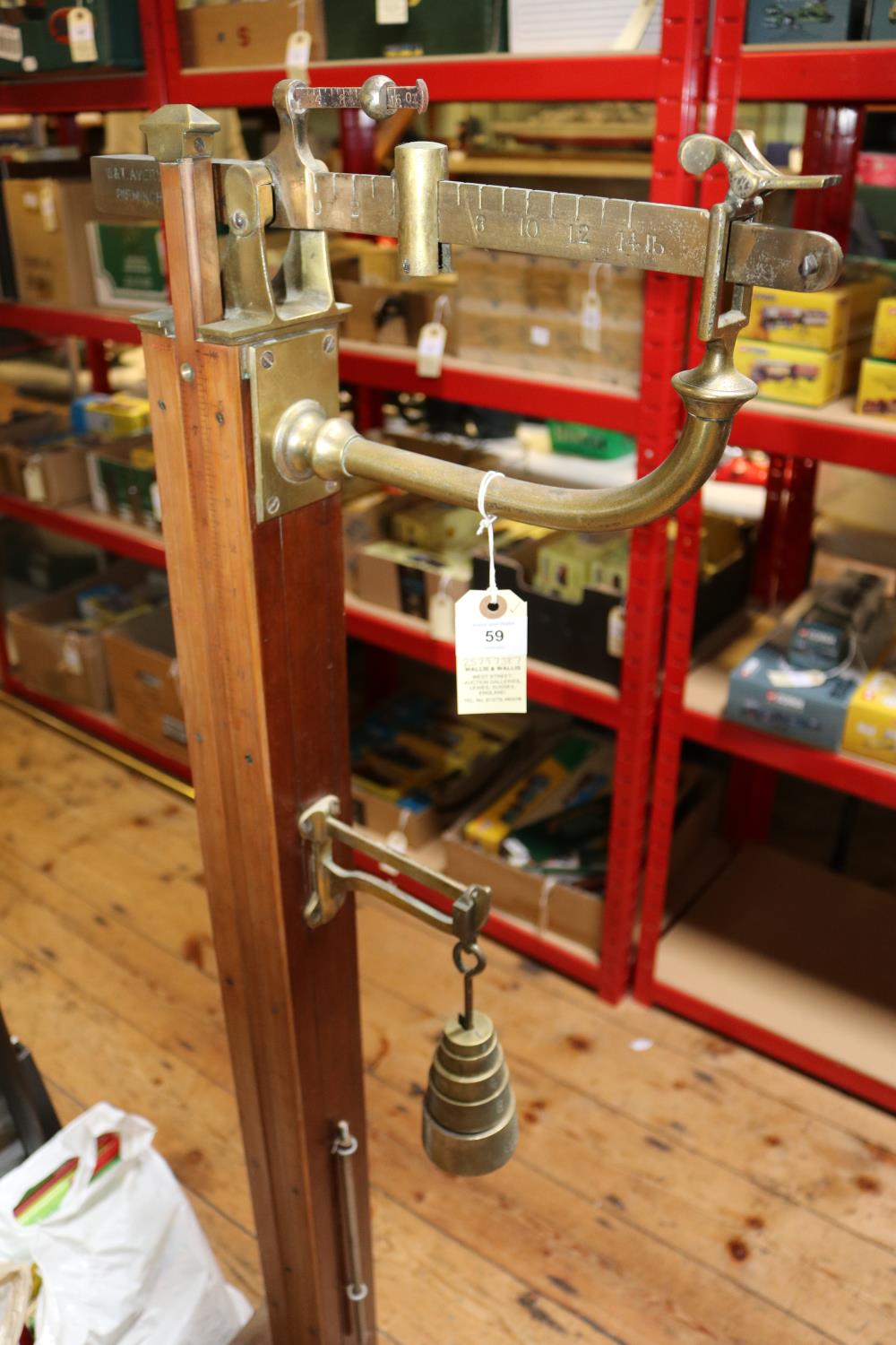 A set of late 19th Century Victorian weighing scales by W&T Avery, Birmingham Ltd. In brass and - Image 3 of 3