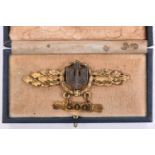 A Third Reich Luftwaffe Kampfflieger clasp in gold, gilt and bronzed finish, “500” tablet; in case