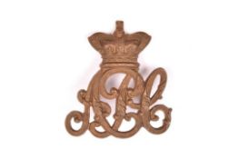 A Vic OR’s cap badge of the Army Pay Corps. GC £30-40