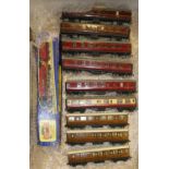 10x Hornby Dublo items for 3-rail running. A BR Coronation Class 4-6-2 locomotive, Duchess of