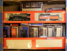 22x Rivarossi HO gauge US outline railway items. Including 3x locomotives; A Norfolk and Western 2-