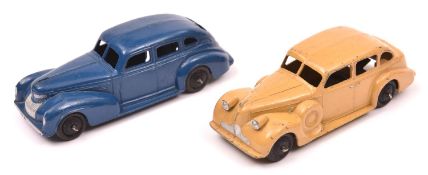 2x Dinky Toys 39 series cars. Buick Viceroy Saloon (39d) in beige. A Chrysler Royal Sedan (39e) in