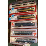 12x Lima OO gauge railway items. A BR Intercity 125 HST 5-unit train comprising; a powered