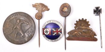 A circular enamelled Third Reich British Collaboration badge, ring Fur Deutsch Britisch
