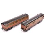 2x Hornby Series O gauge Metropolitan suburban coaches with brass buffers and drop-link couplings in
