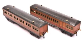 2x Hornby Series O gauge Metropolitan suburban coaches with brass buffers and drop-link couplings in