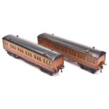 2x Hornby Series O gauge Metropolitan suburban coaches with brass buffers and drop-link couplings in