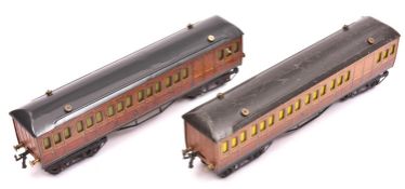 2x Hornby Series O gauge Metropolitan suburban coaches with brass buffers and drop-link couplings in