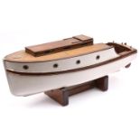 A model of a 'Broom Boats' crusier. Based on a 1920s/30s river crusier as built by Charles Broom